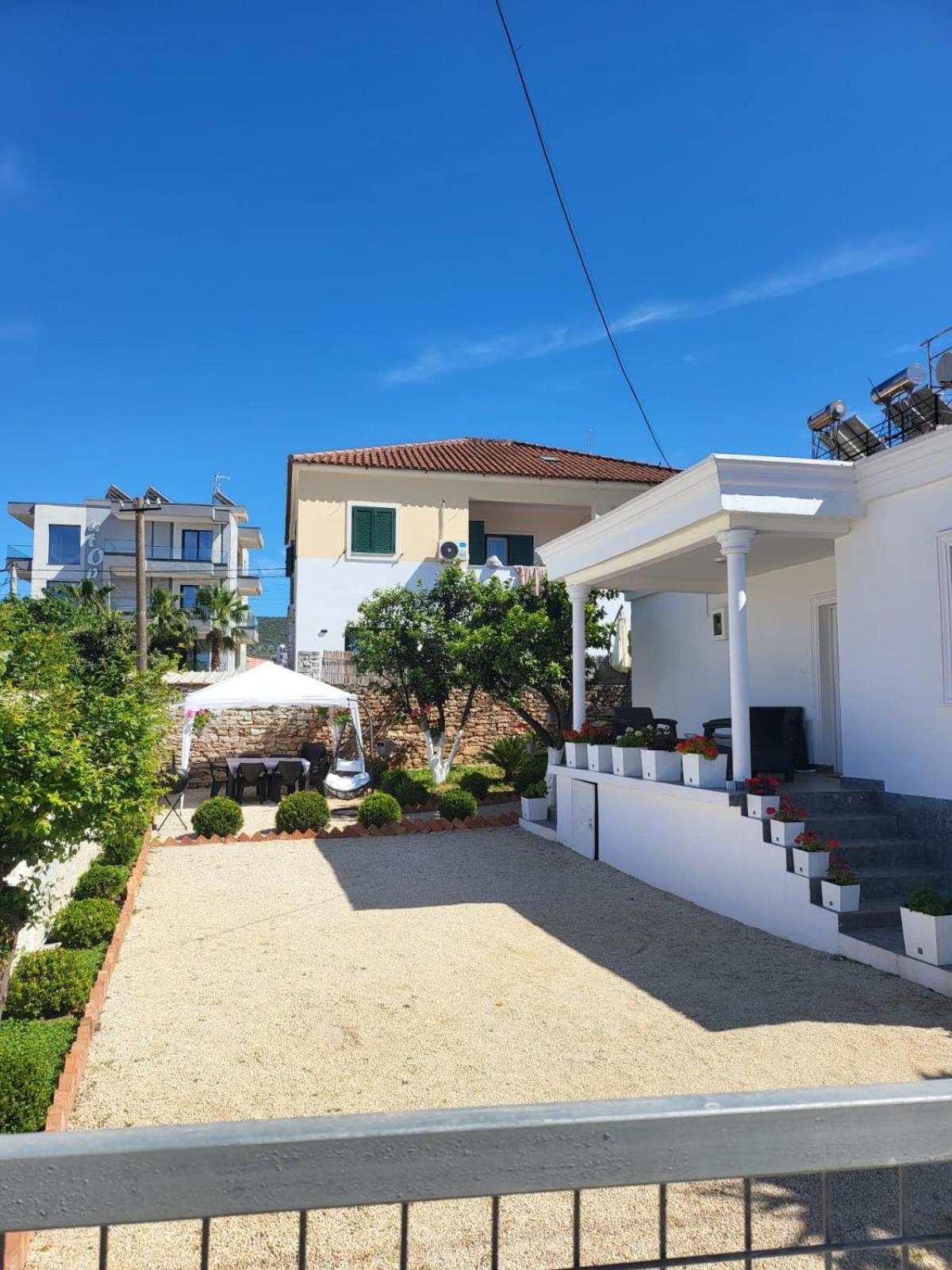 Vila Ademi คซามิล ภายนอก รูปภาพ